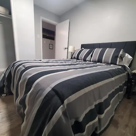 Modern Private 1Br Apt. W/Free Prkg + Fast Wi-Fi Sault Ste. Marie Exterior photo