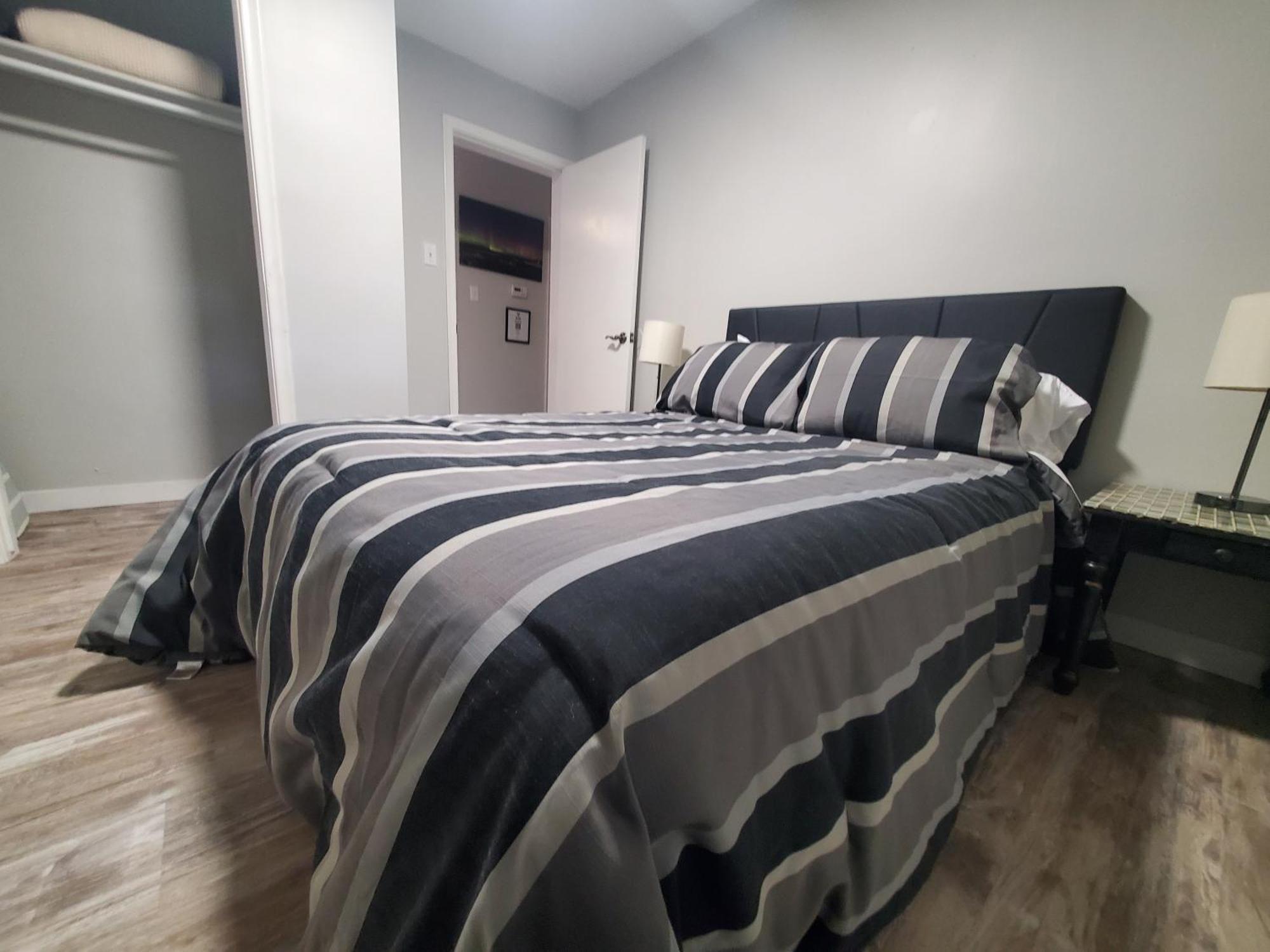 Apartment Modern Private 1br Apt. W/free Prkg + Fast Wi-fi Sault Ste. Marie